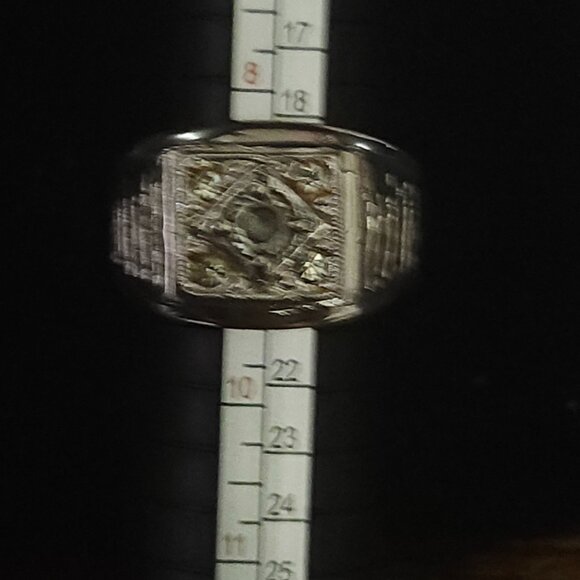 Men's Ring - Picture 5 of 12